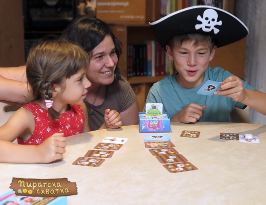 Пиратска схватка - джобна настолна игра